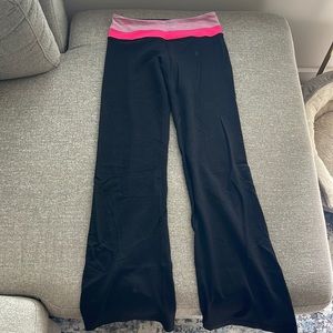 Lululemon yoga pants
